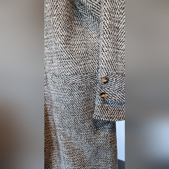 Oak & Fort Herringbone coat - Picture 3 of 7